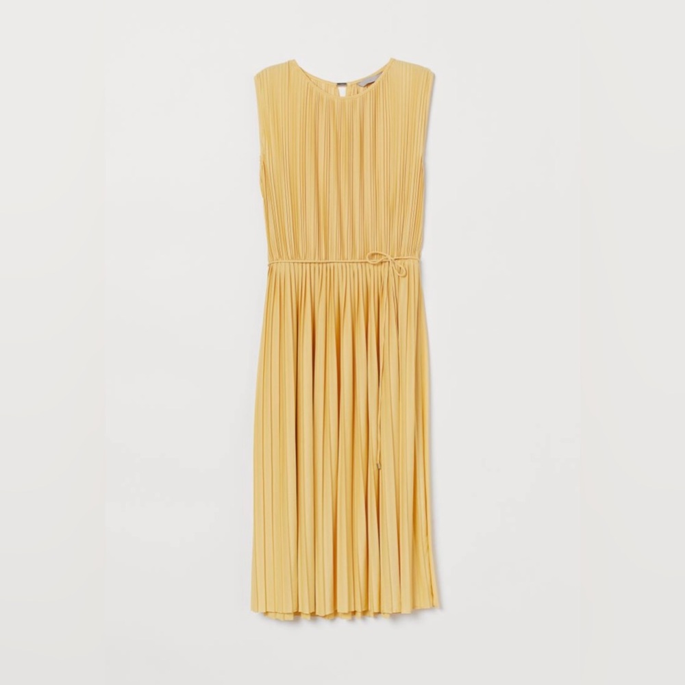 H & M Lightning yellow pleated dress